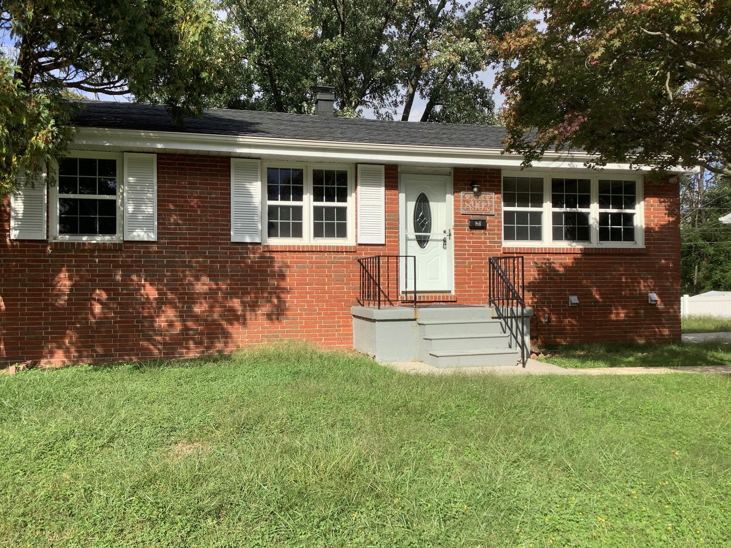 Room to Spread Out! 5BR/3BA Home with Finished Lower Level and Large Yard – photo 1 of 30