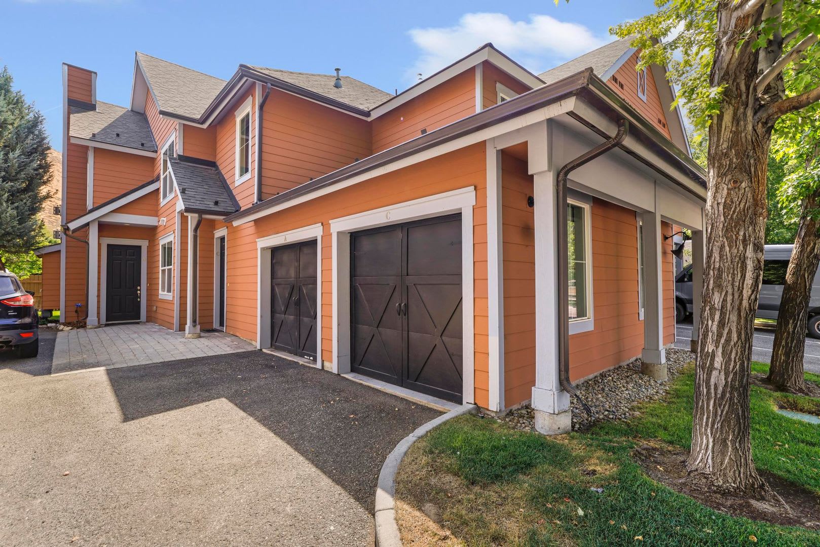 2 Bdrm 2 Bath – photo 1 of 109