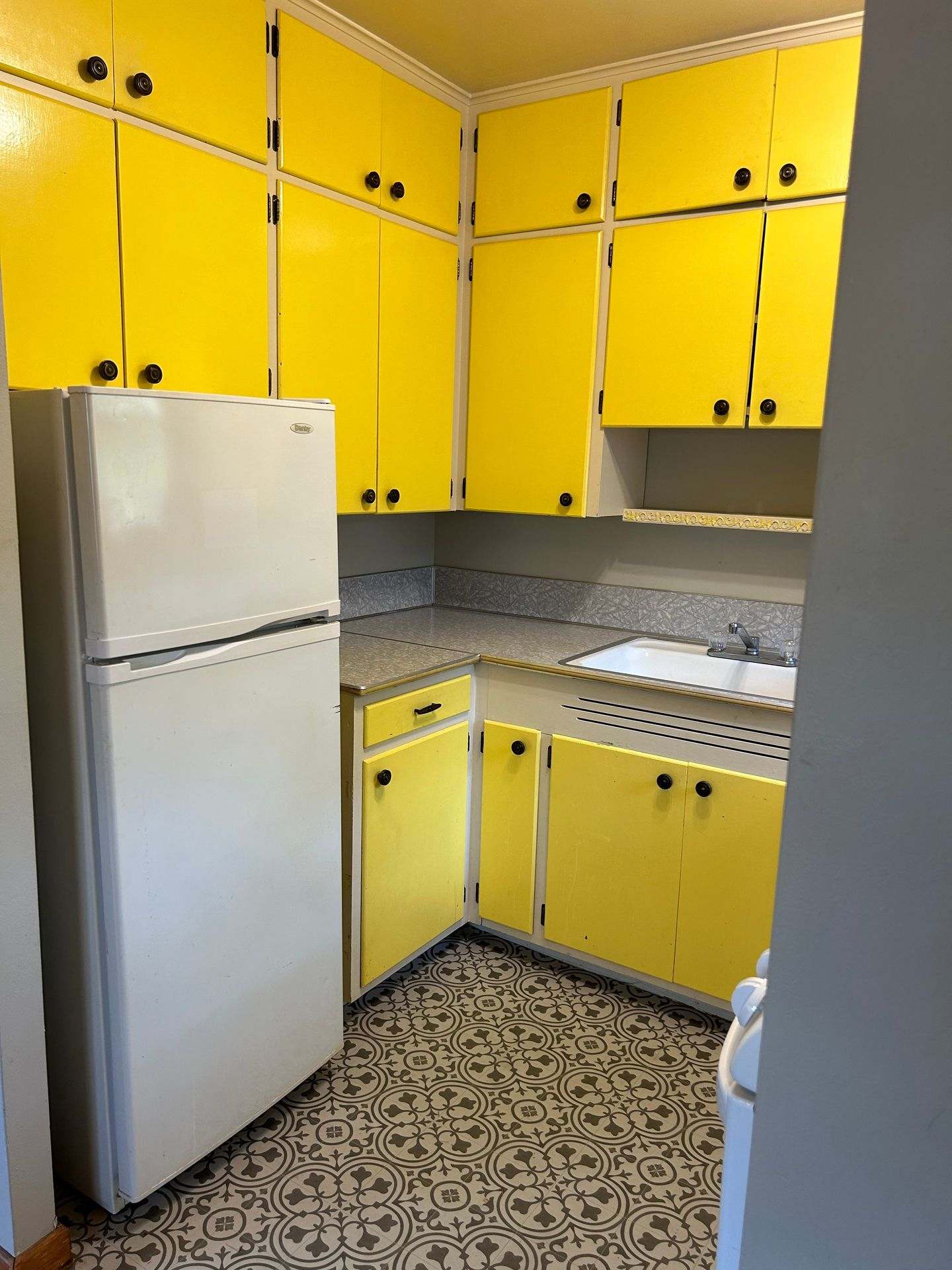 14Th Phillips One Bedroom Apartment Park Apartments – photo 1