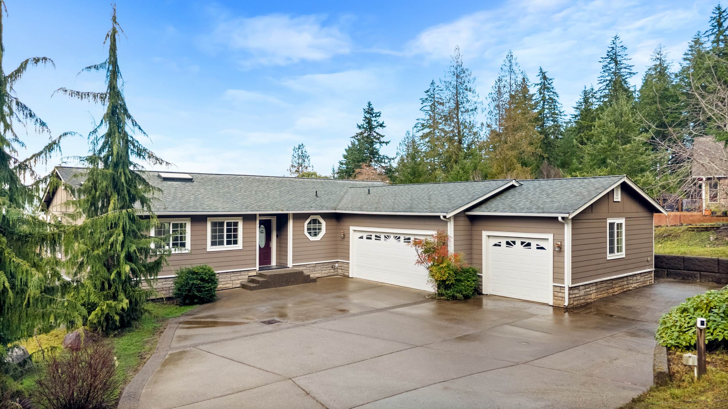 231 Linda Vista Ct – photo 1 of 28