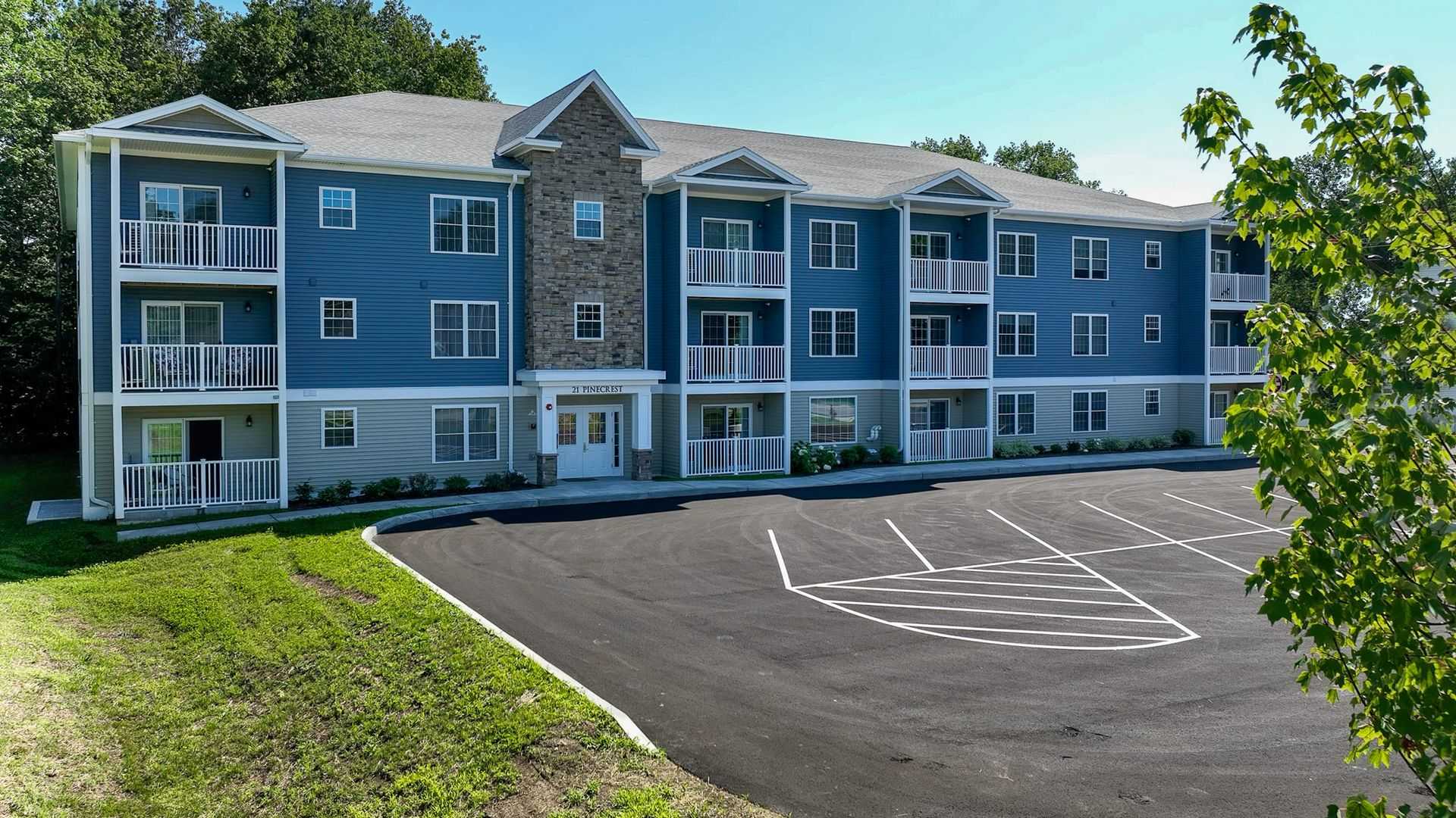 2 Bed 2 Bath Independent Senior Living 55 Years Of Age Heat Hot Water Electricity Included – photo 1 of 29
