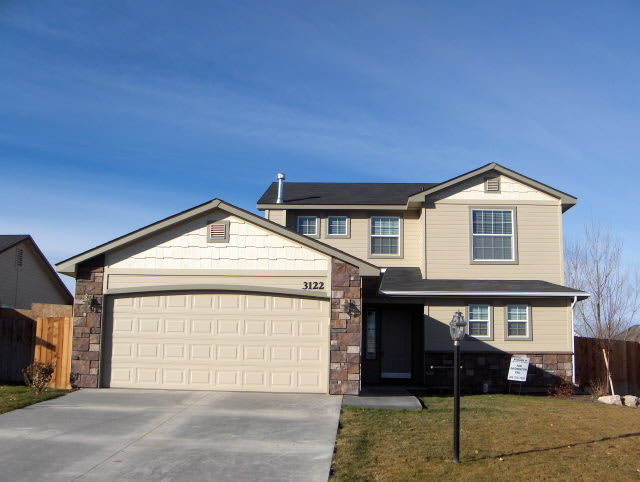 Spacious 3-Bedroom Home with Dedicated Loft & Office Space! – photo 1
