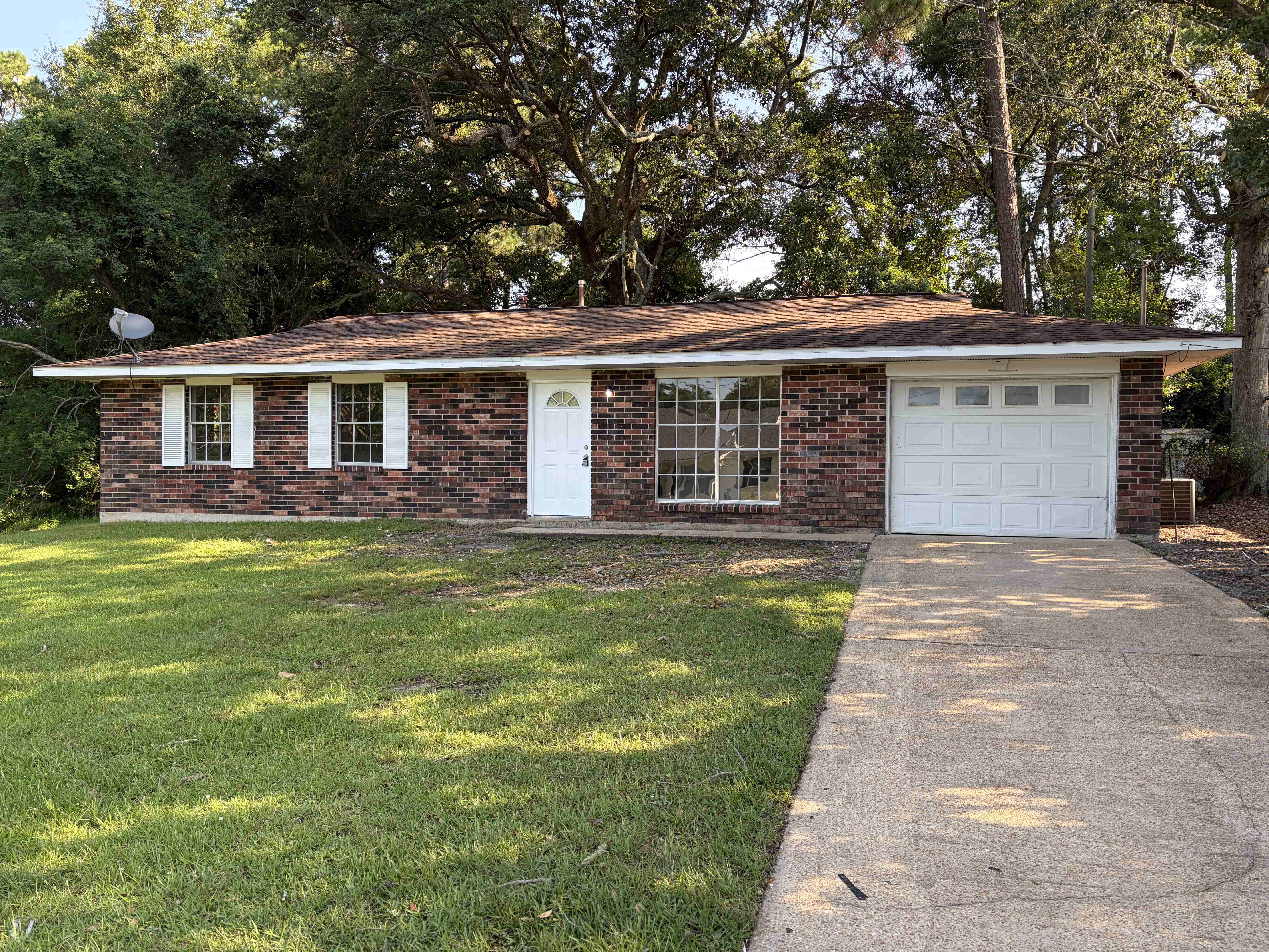 7640 Portland Dr – photo 1 of 11