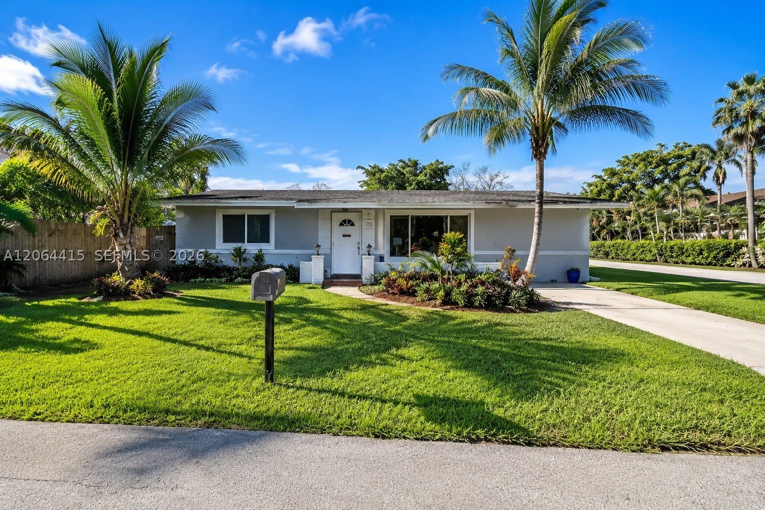 3730 Sw 47Th Ct – photo 1