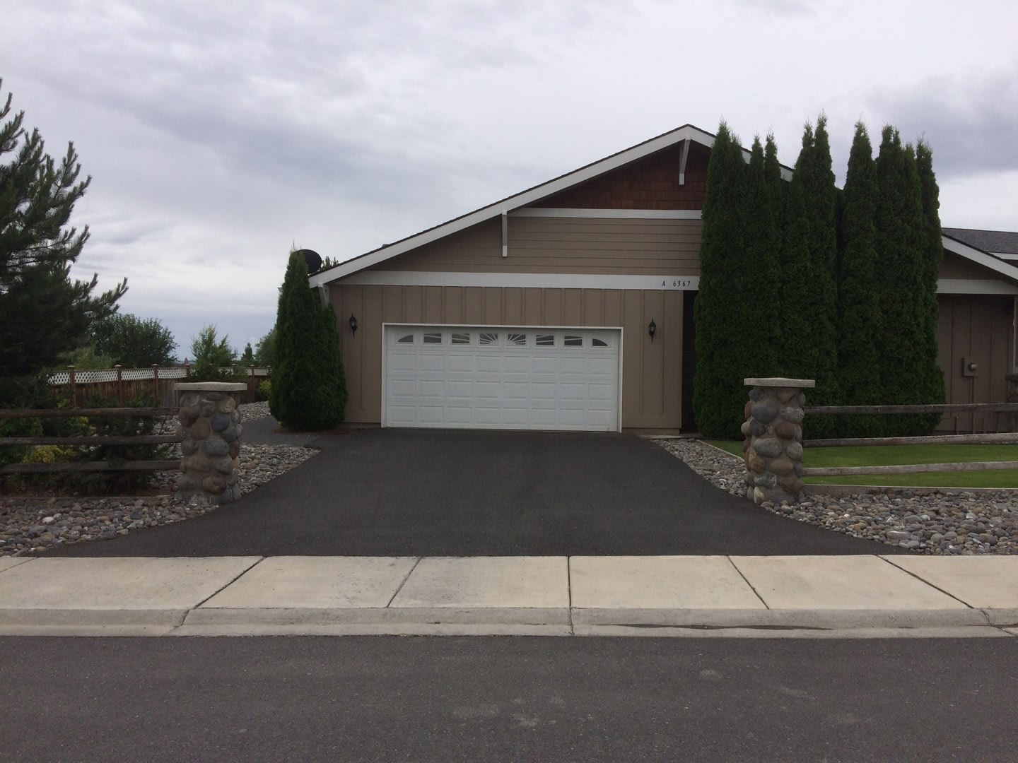 4 Bedroom Home on The Links Golf Course! WSG &amp; Landscaping Included! – photo 1 of 24