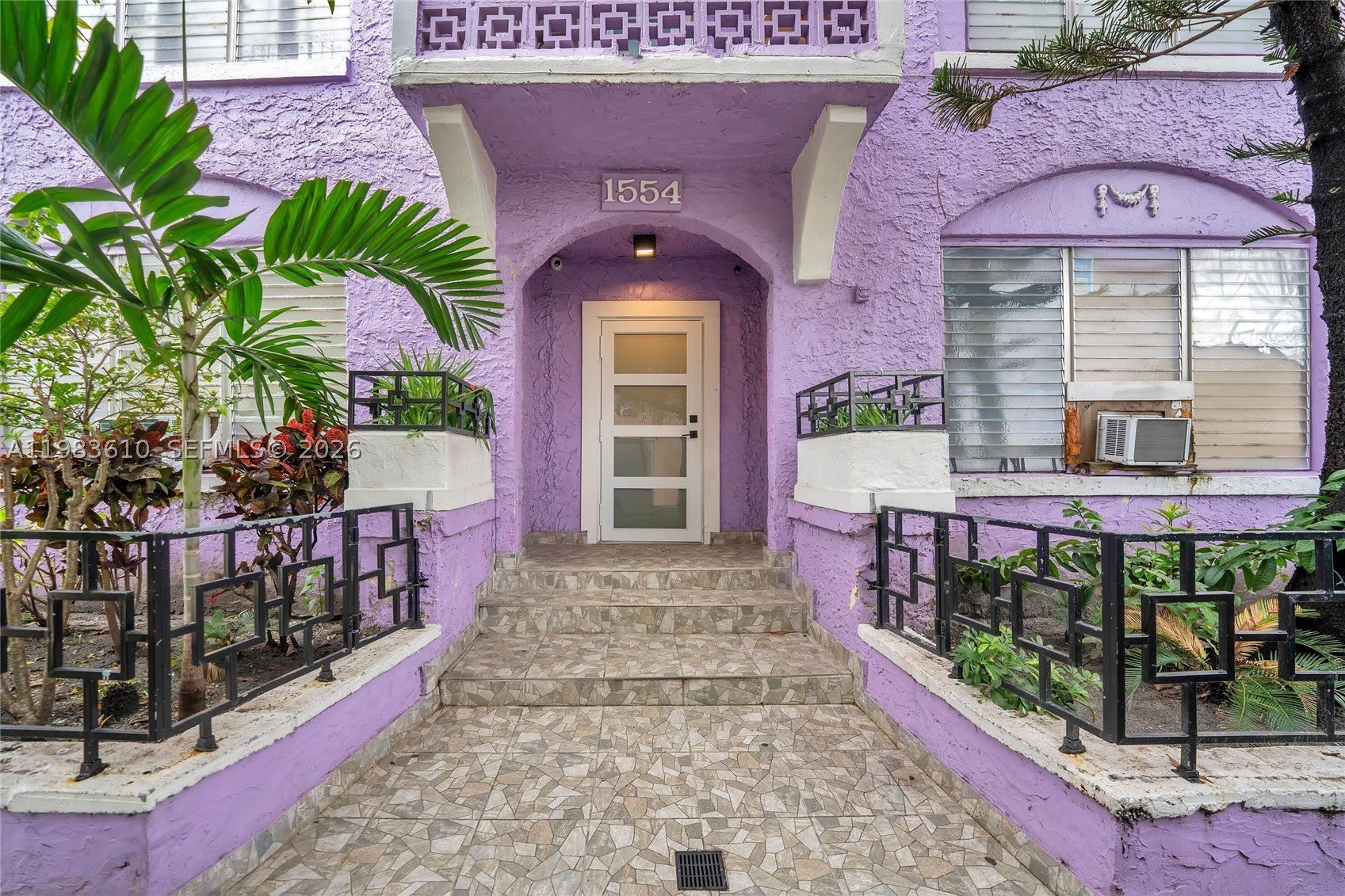 1554 SW 5th St – photo 1 of 10