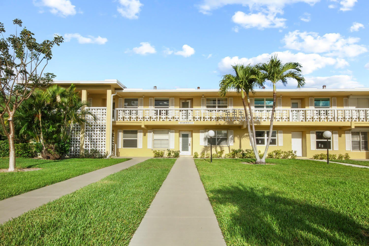 1001 Flame Vine Avenue – photo 1
