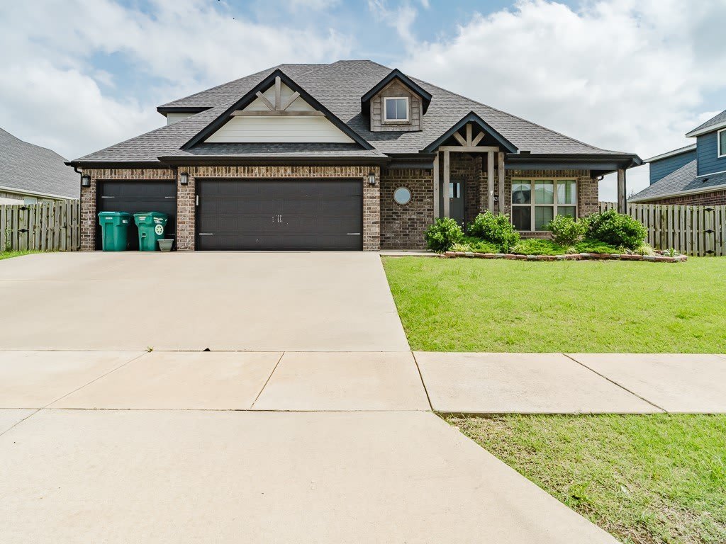 1421 Blue Moon Road – photo 1