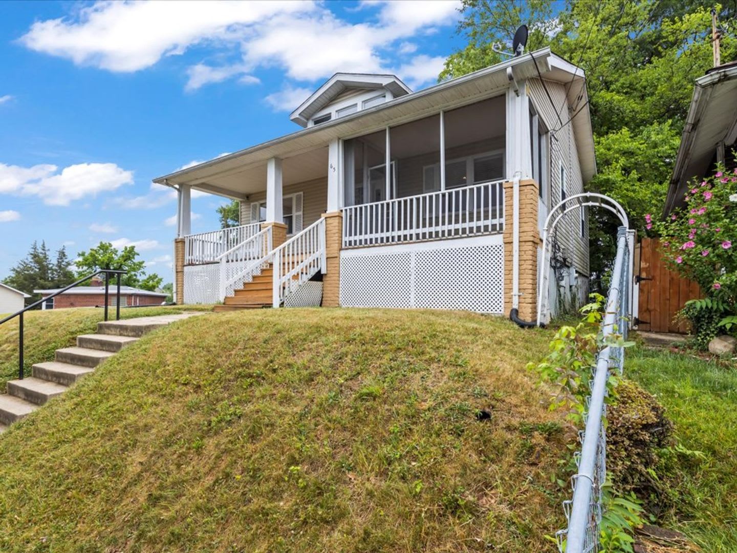 Spacious home with alot of yard space – photo 1