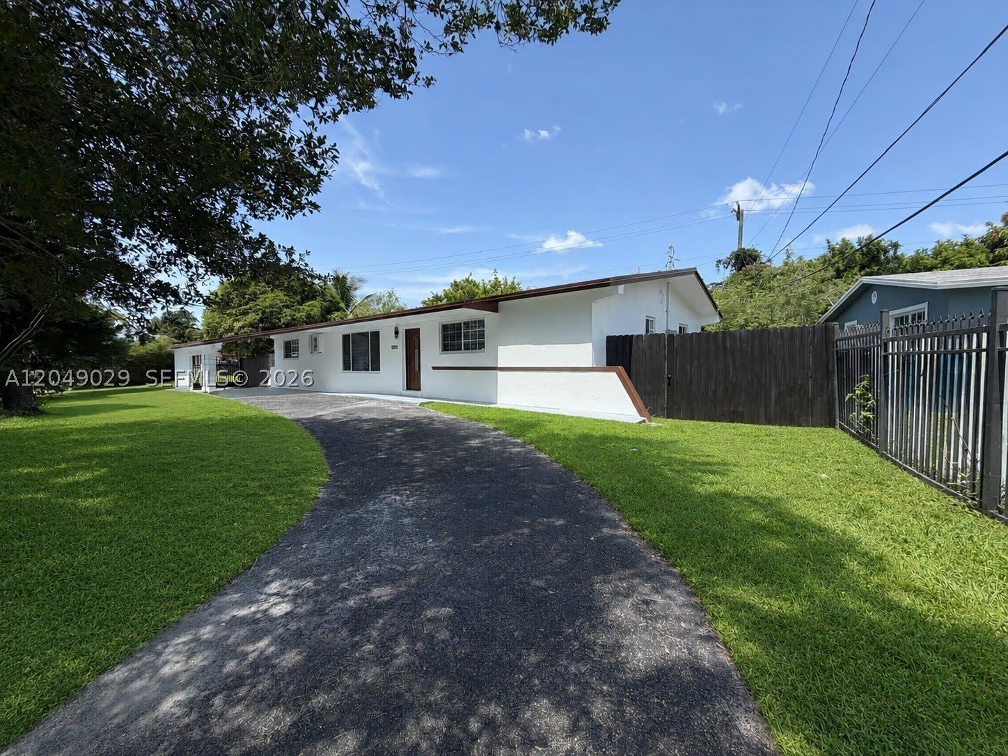 19202 NW 23rd Ct – photo 1
