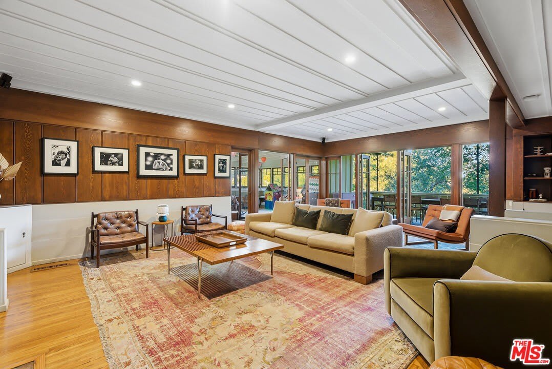 2049 Oakstone Way – photo 1