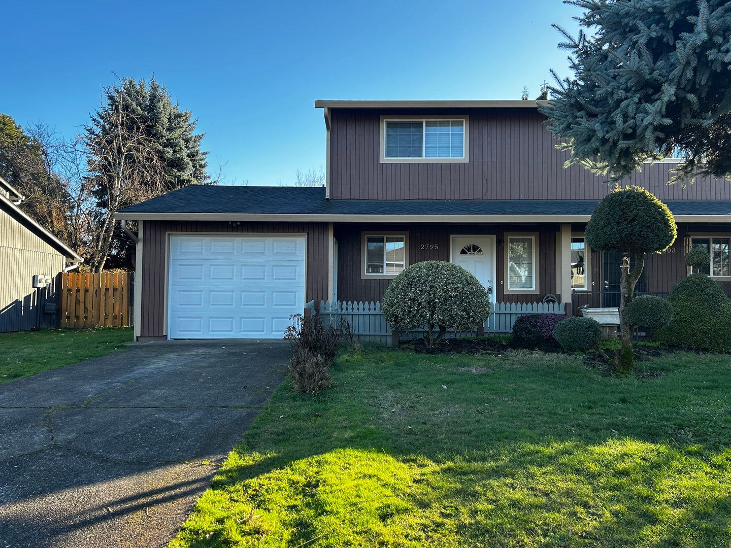 Charming 3 Bedroom Cornelius Duplex! – photo 1 of 20