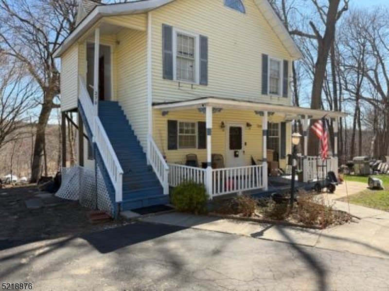 270 Espanong Rd – photo 1 of 14