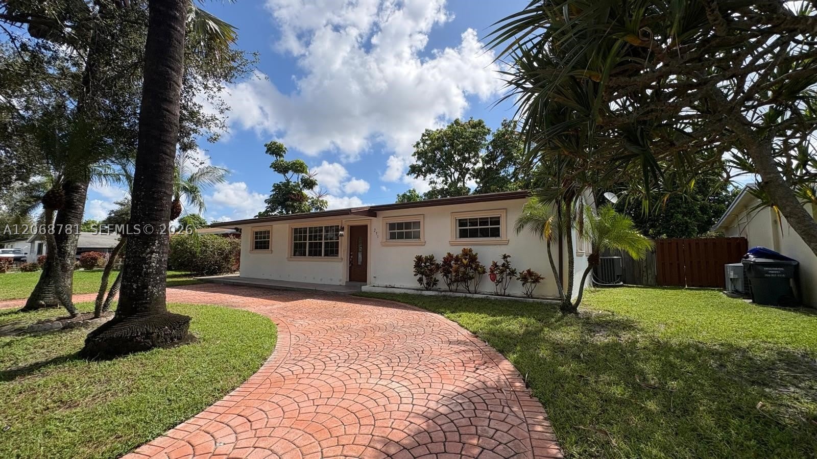 251 N 68th Ter – photo 1