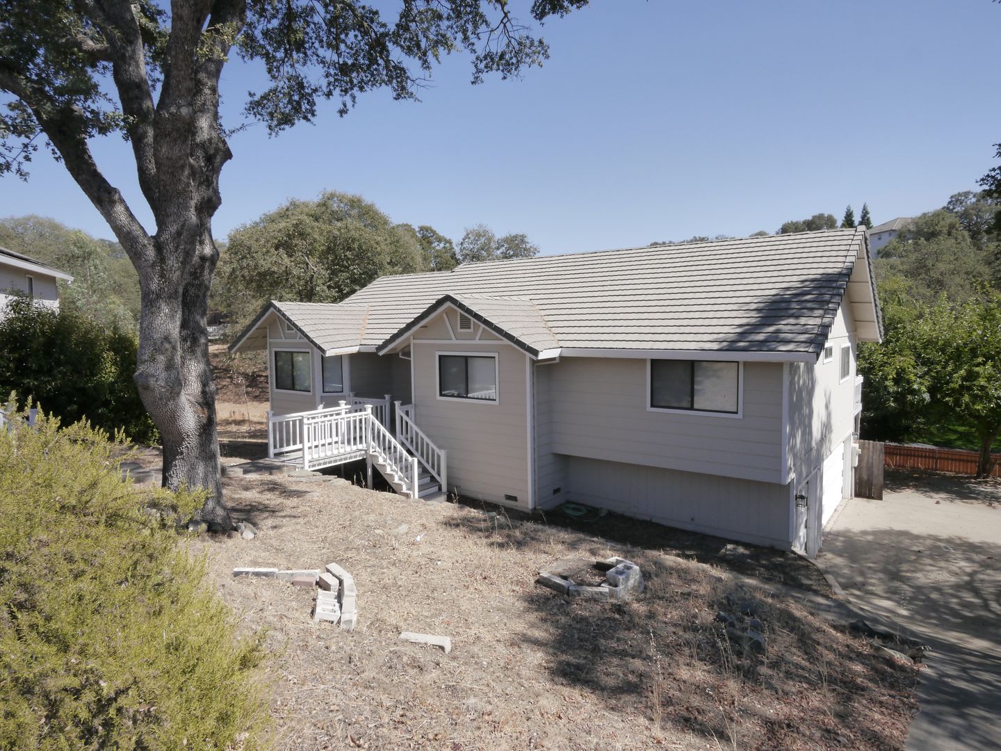 New paint, floors and appliances for a new look at 2503 Hogan Ct. in Valley Springs – photo 1 of 15