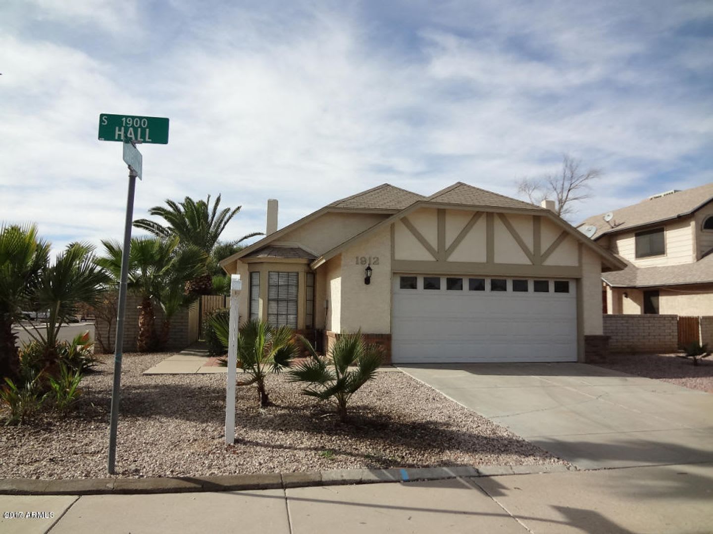 ABSOLUTELY CHARMING HOME ON CORNER LOT – photo 1