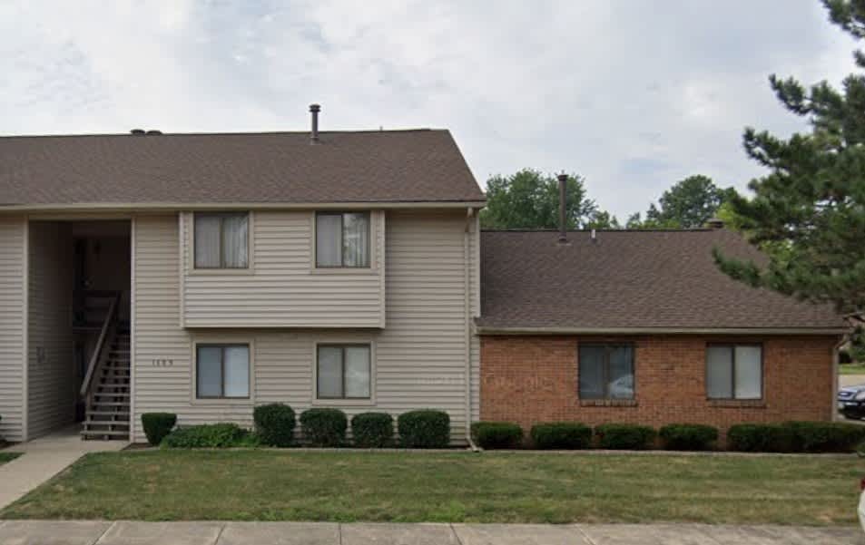 1609 Lyndhurst West Drive – photo 1 of 4