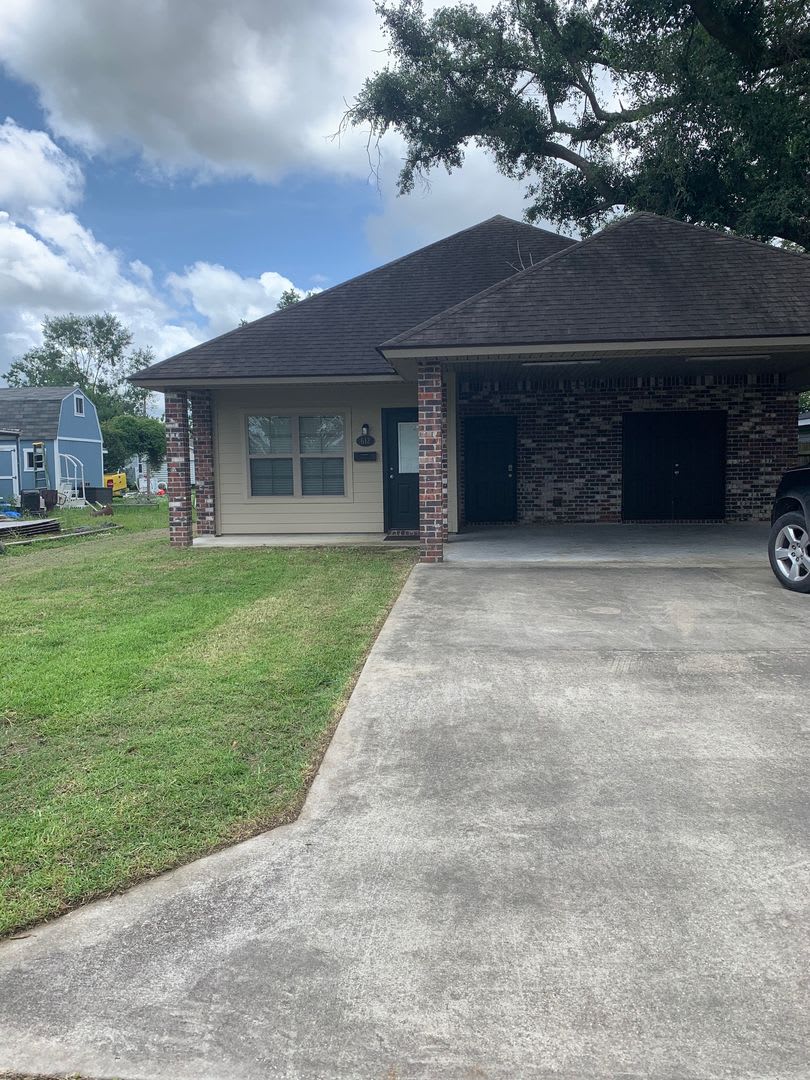 Custom Built 3/2 located in Lake Charles – photo 1