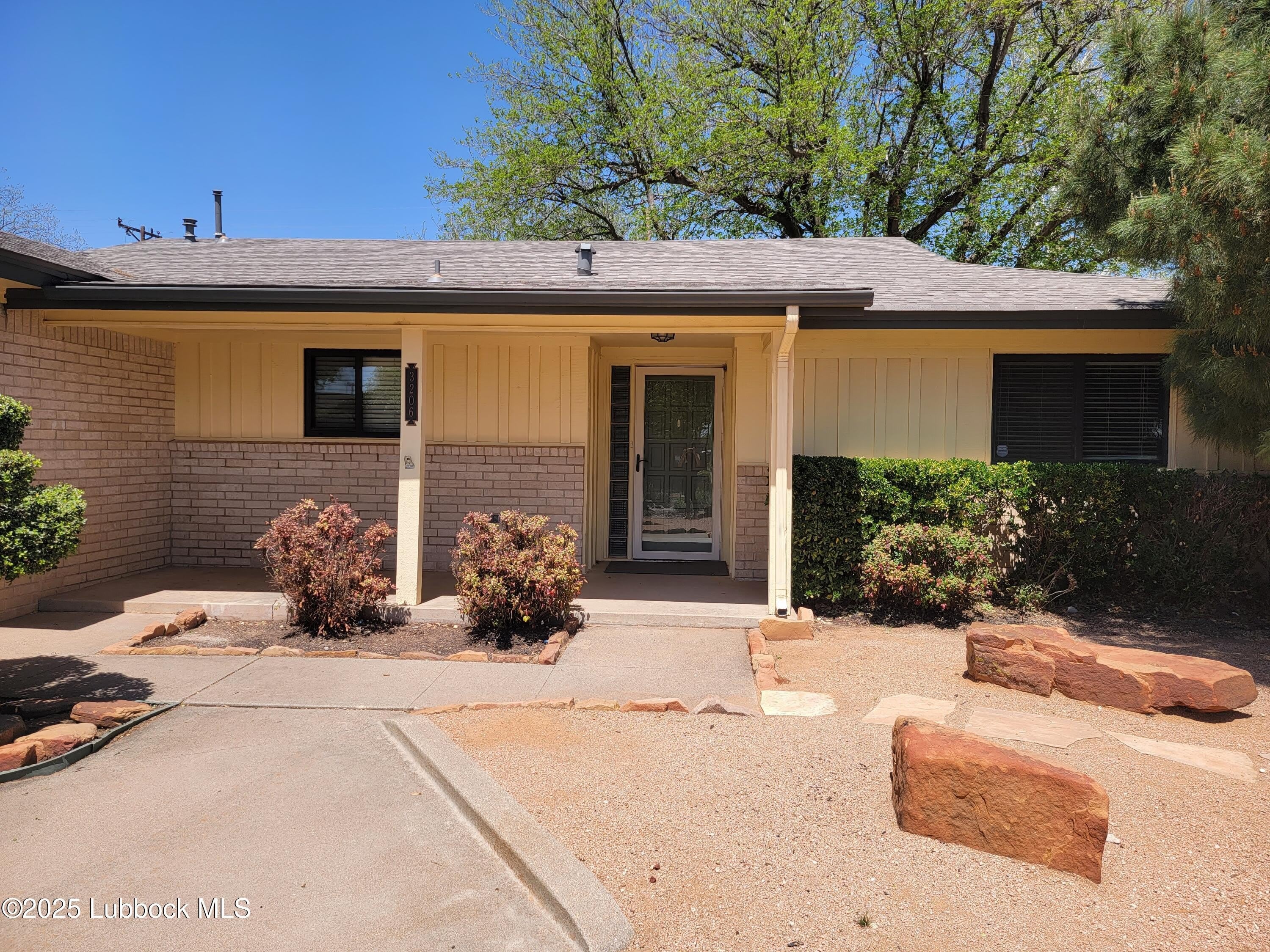 3206 69th Street – photo 1