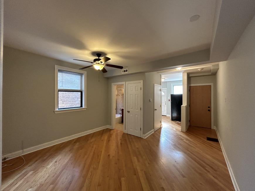 894 GREEN BAY RD. – photo 1 of 10