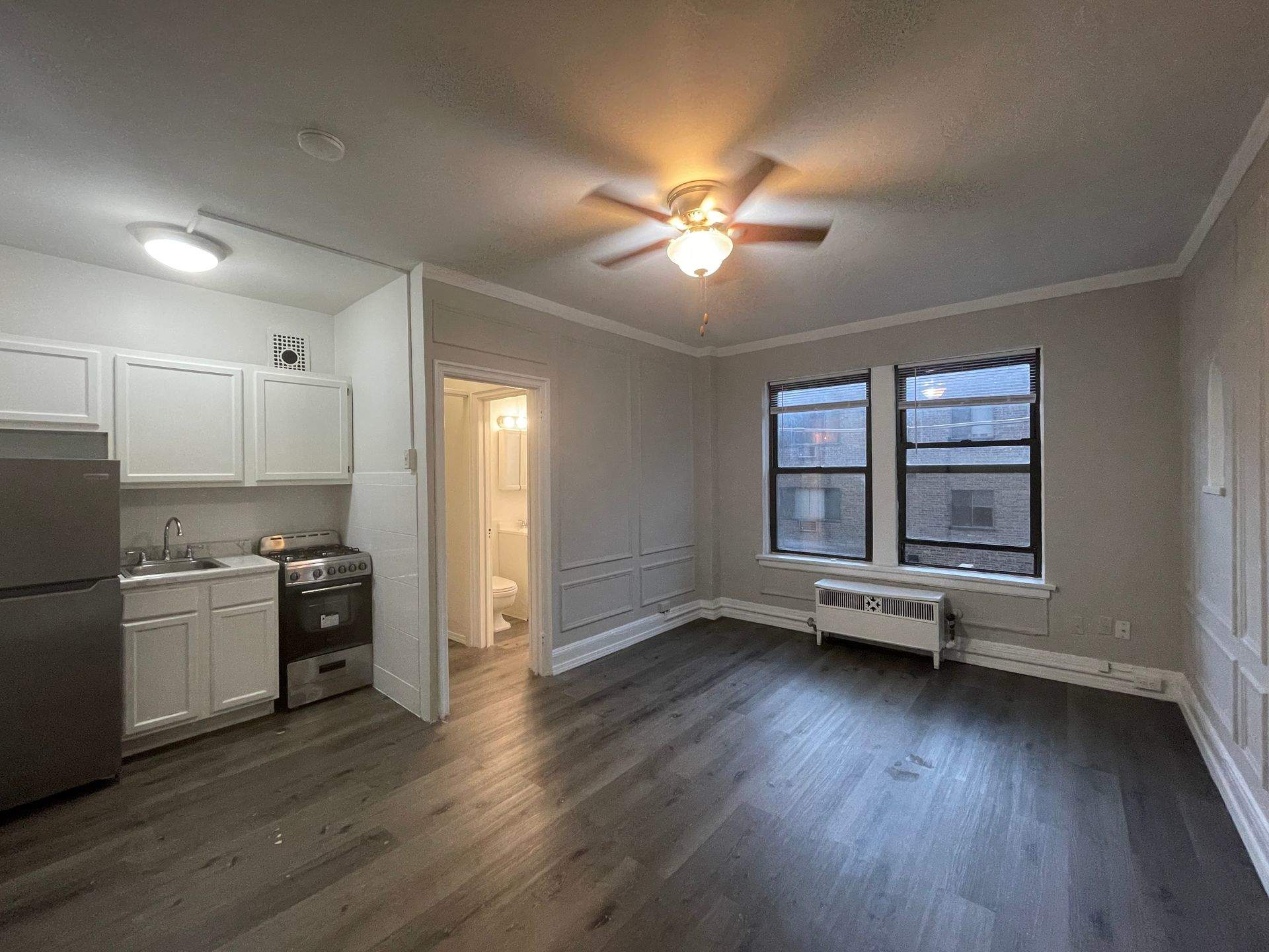 434 W Wellington – photo 1