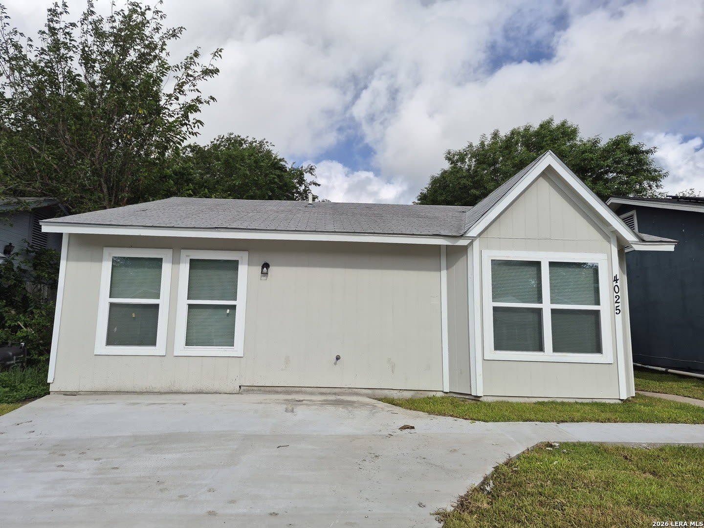 4025 Coral Sunrise – photo 1