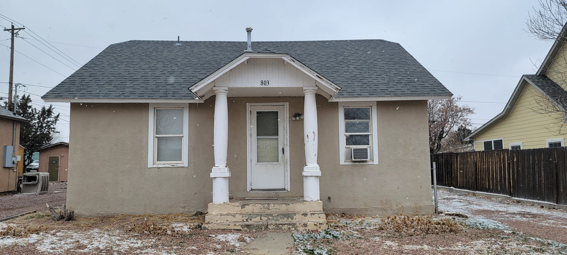 2 bedroom 1 bath house – photo 1 of 8