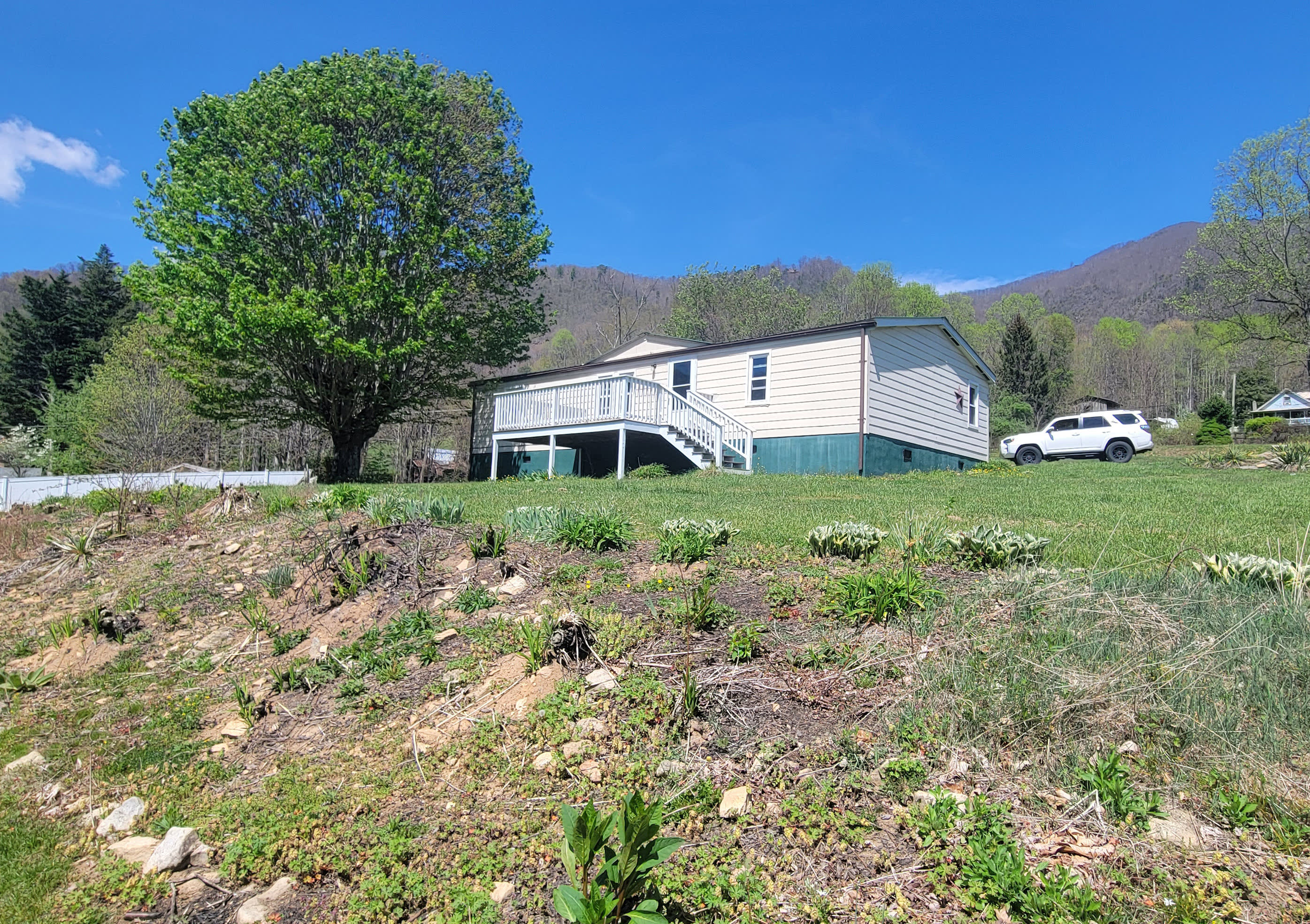 41 Headman Ln – photo 1 of 16