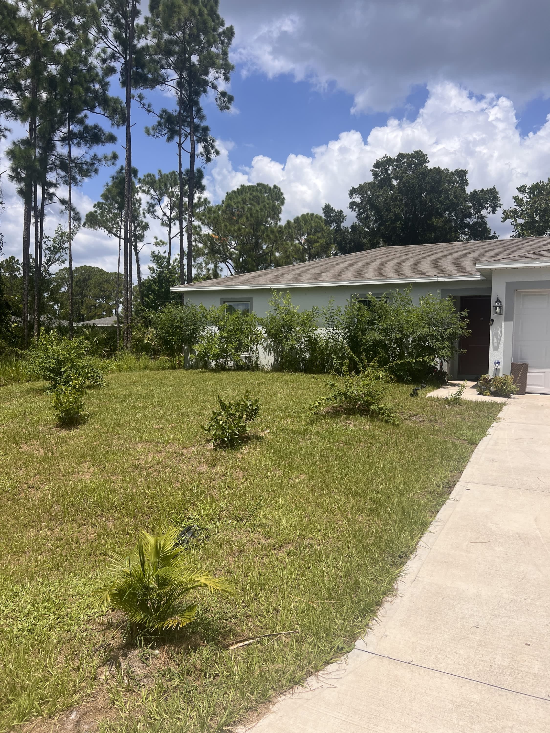567 poplar St SE – photo 1