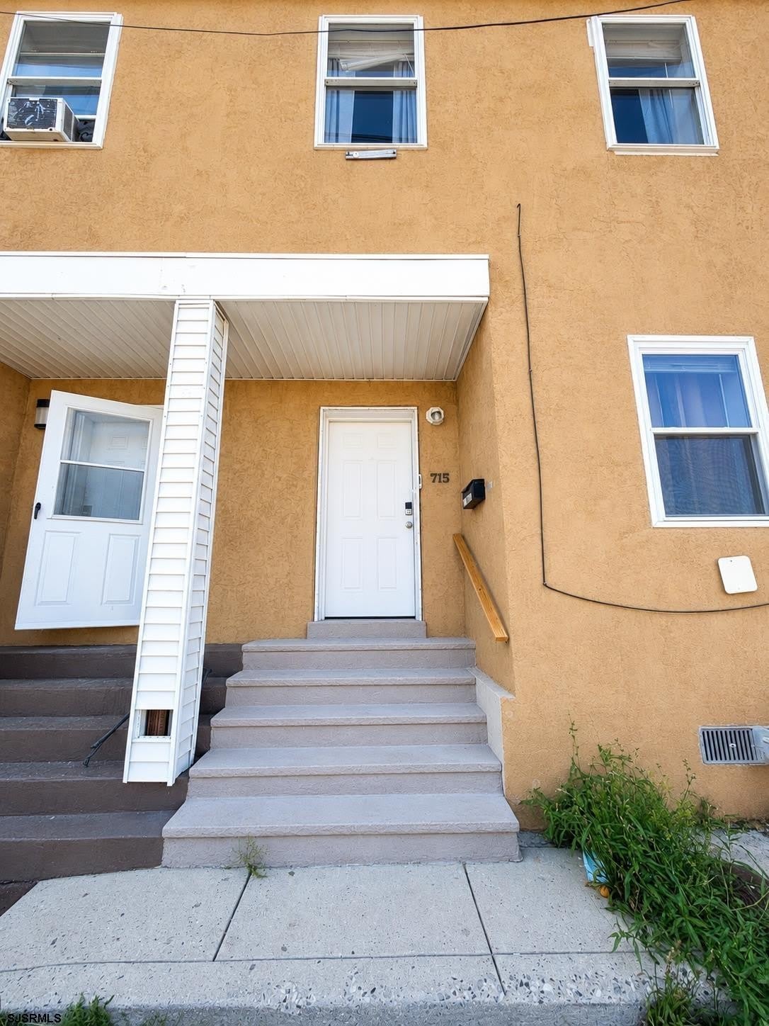 715 Harris Pl – photo 1