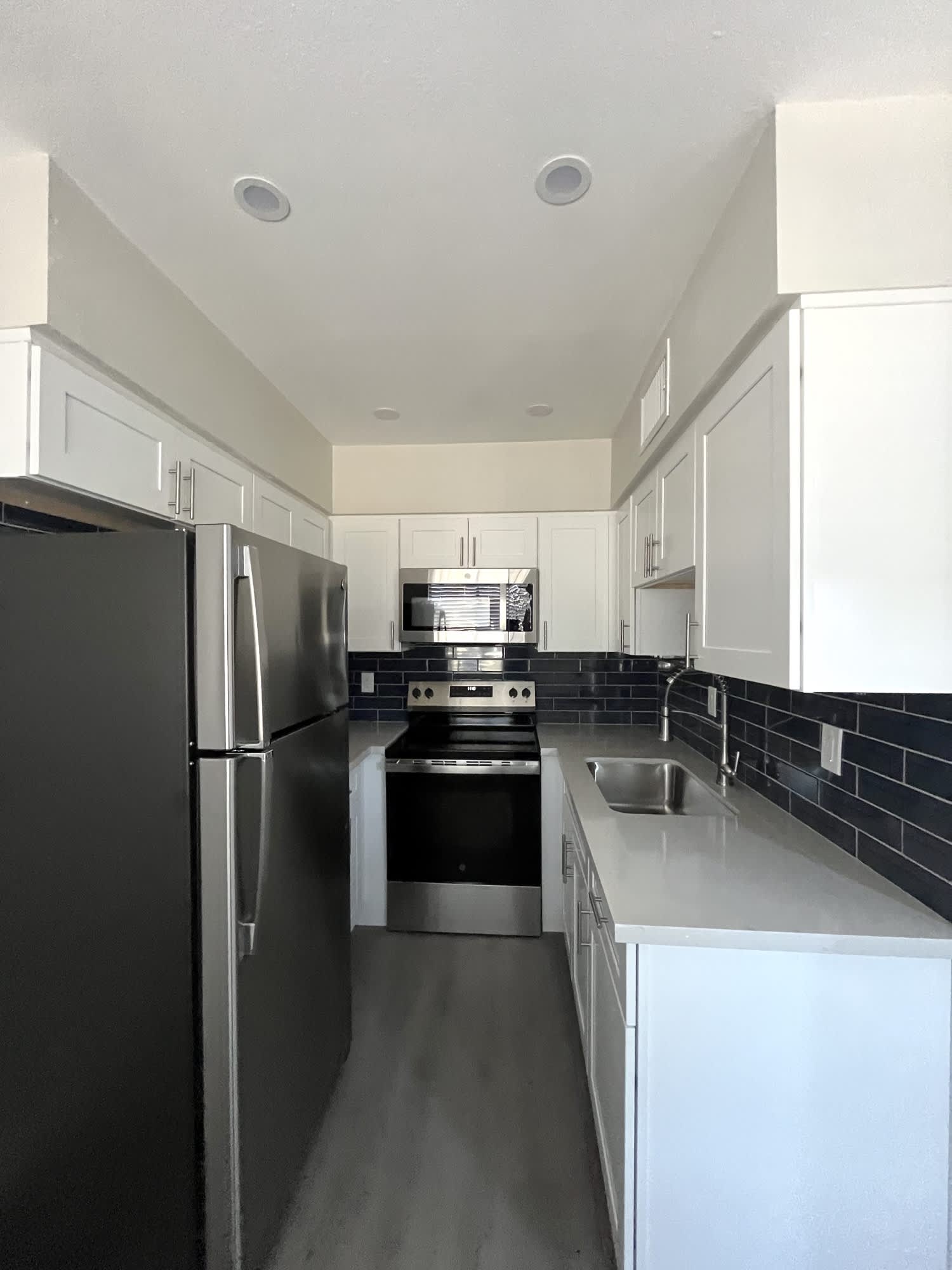 East Vista – photo 1