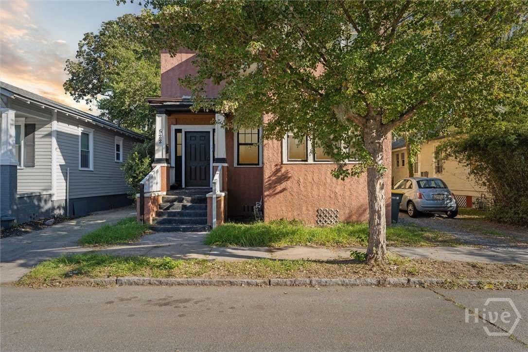 522 E 38th Street – photo 1 of 28
