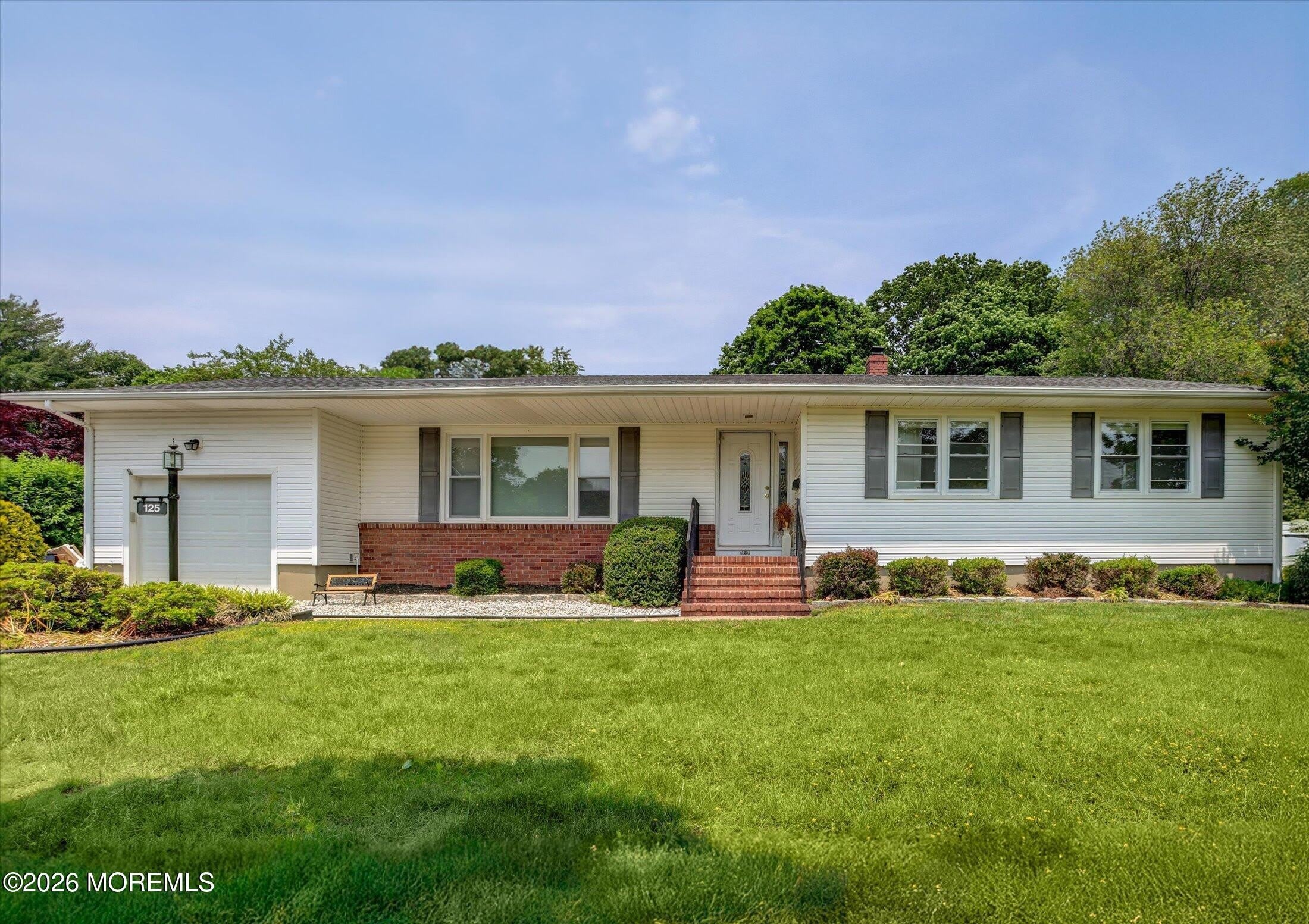 125 Beechwood Avenue – photo 1 of 39