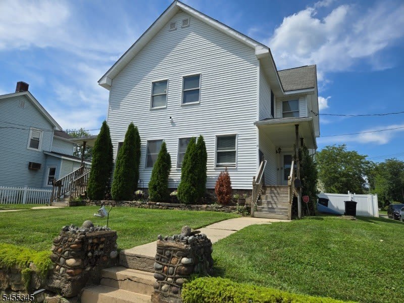 34 Carlton Ave – photo 1 of 26