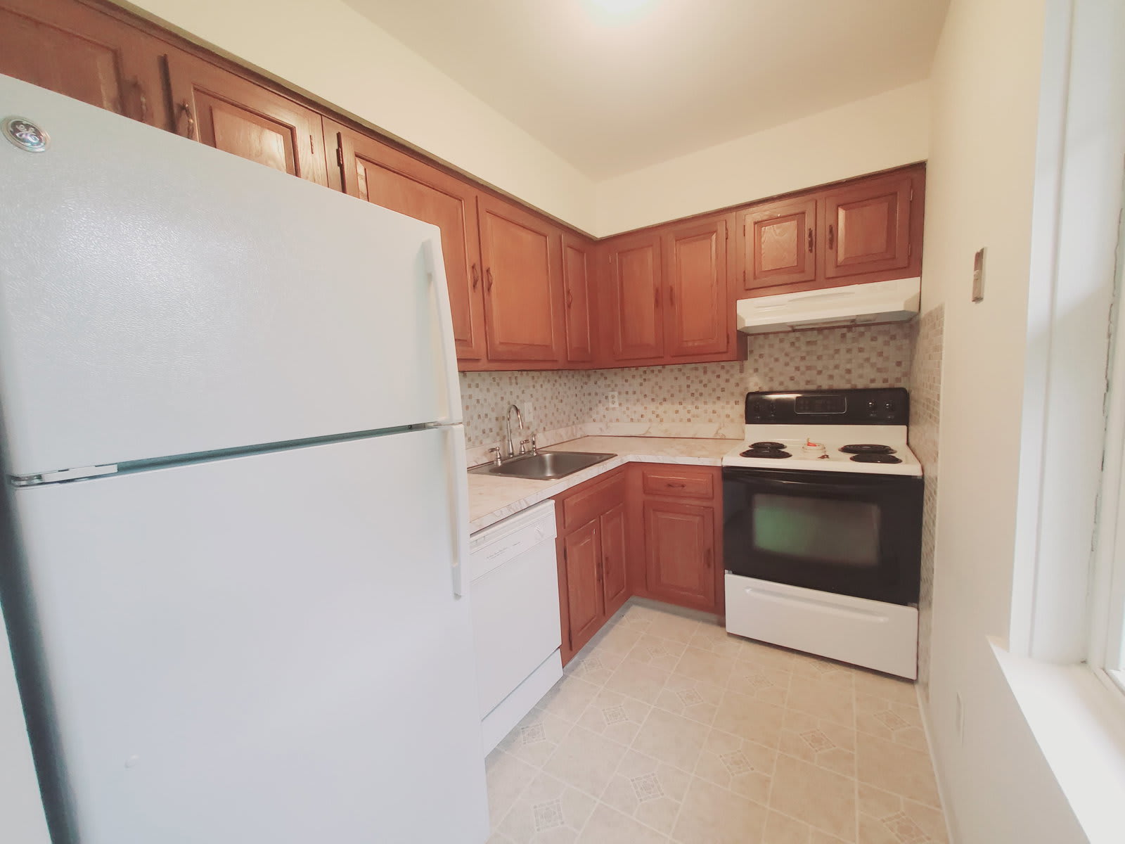 696 Hope Street – photo 1