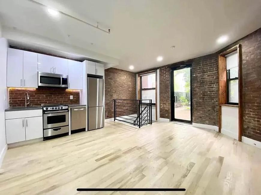 52 Hamilton Place – photo 1