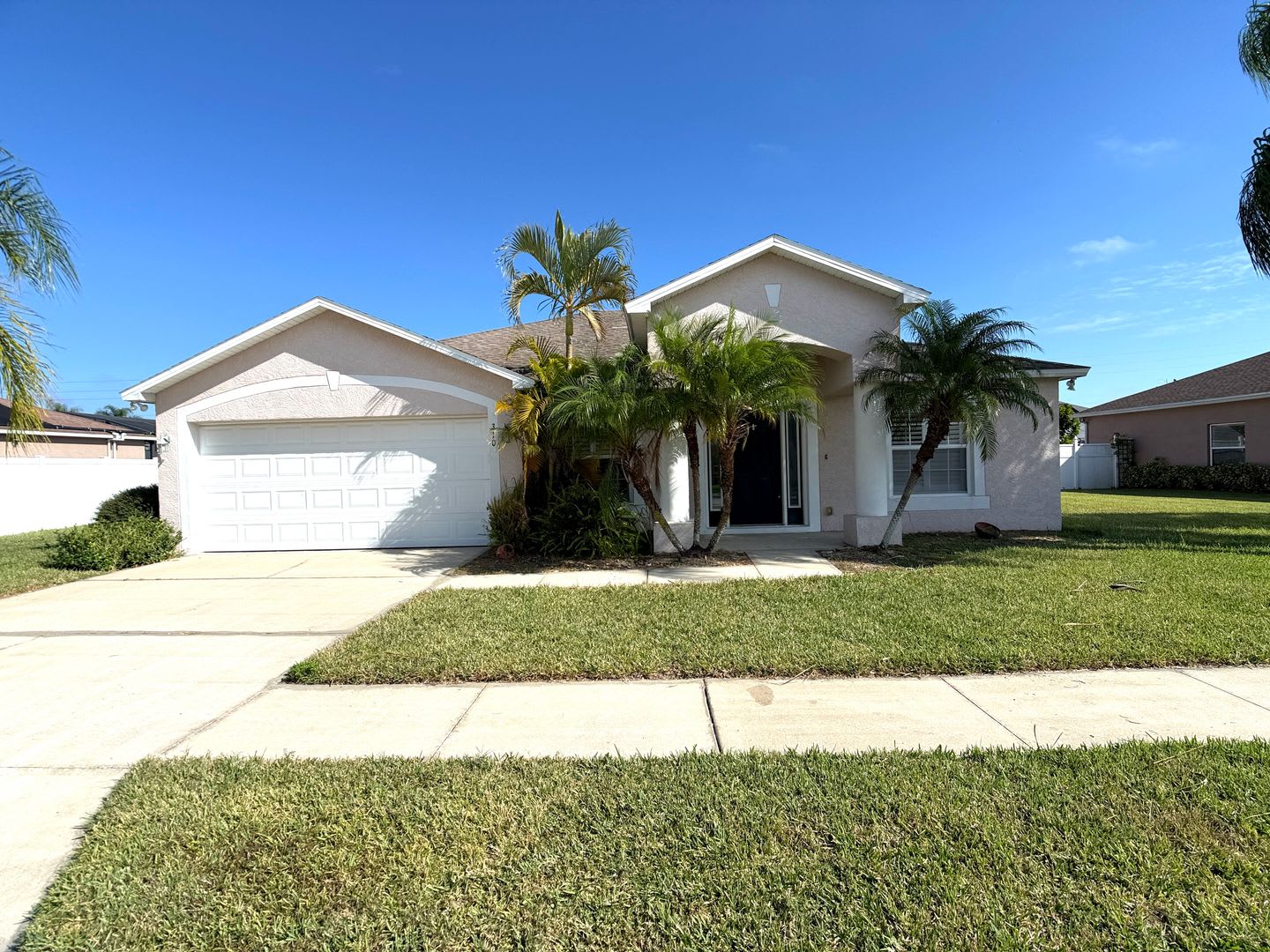 Beautiful 3 Bed 2 Bath Ranch Pool Home Lawn Pool Care Included – photo 1