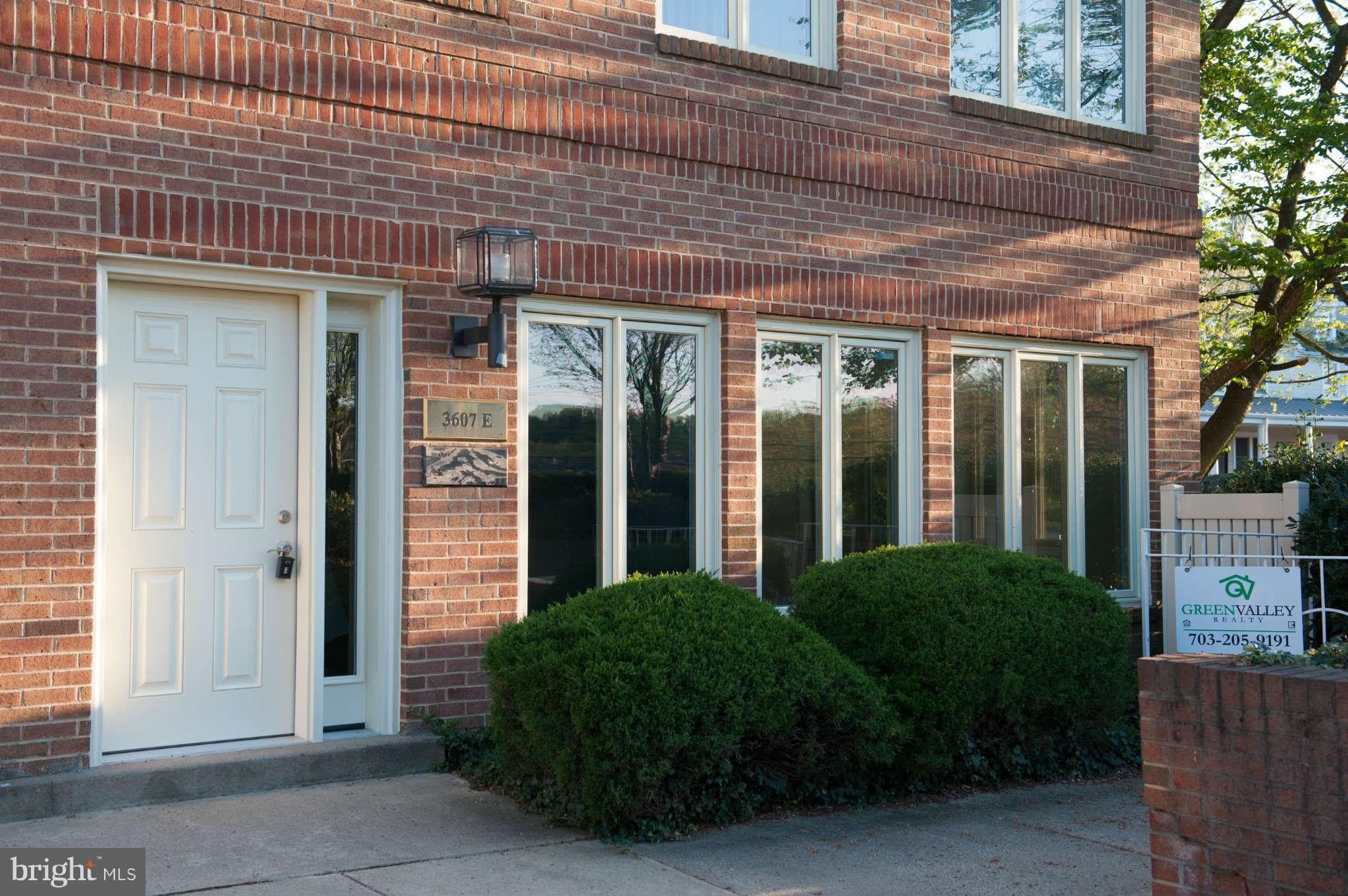 3607 CHAIN BRIDGE Road – photo 1