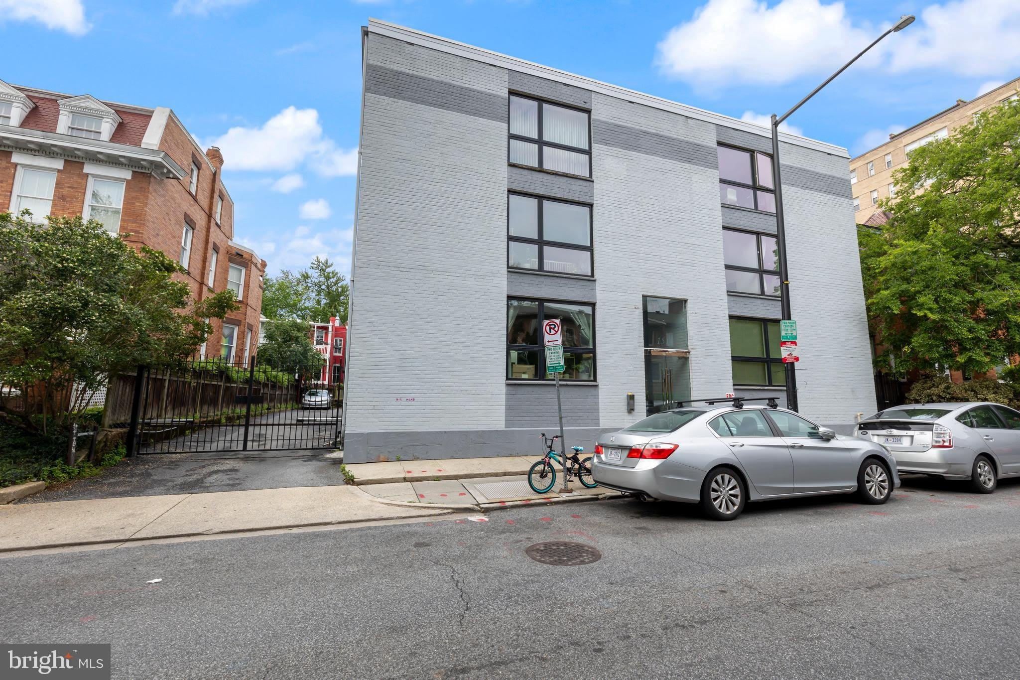 1514 NEWTON Street NW – photo 1