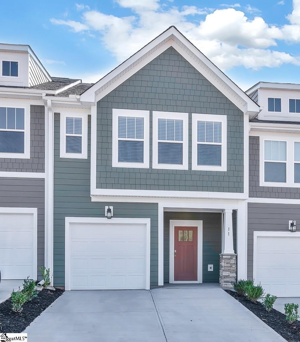 11 Shager Place – photo 1 of 22