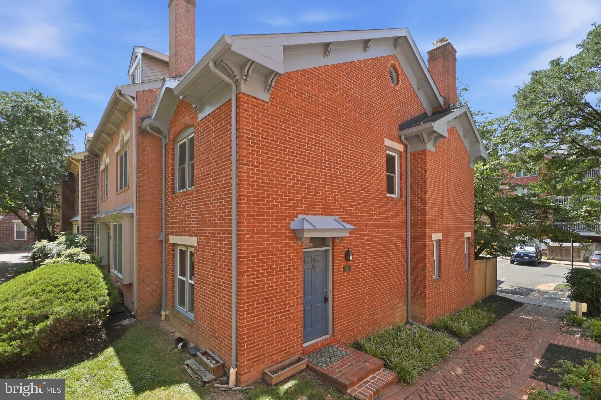 541 COLECROFT Court – photo 1