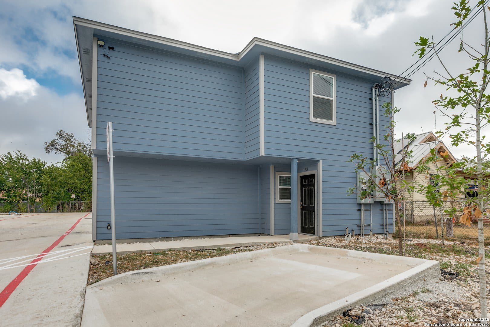 1835 W Poplar – photo 1