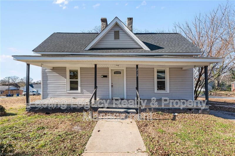 212 N Laura Wall Blvd – photo 1 of 30