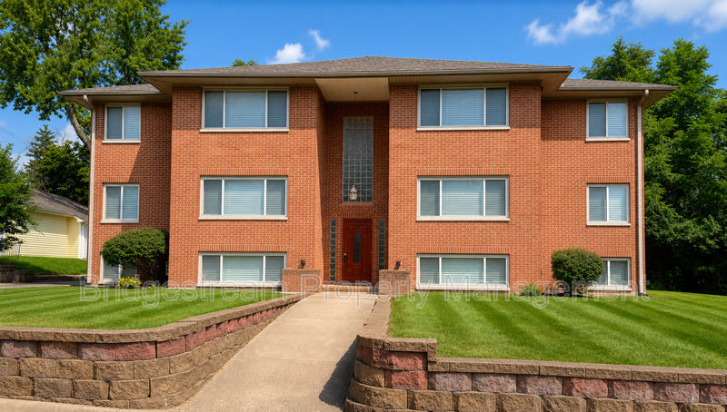 917 Cherry Dr – photo 1