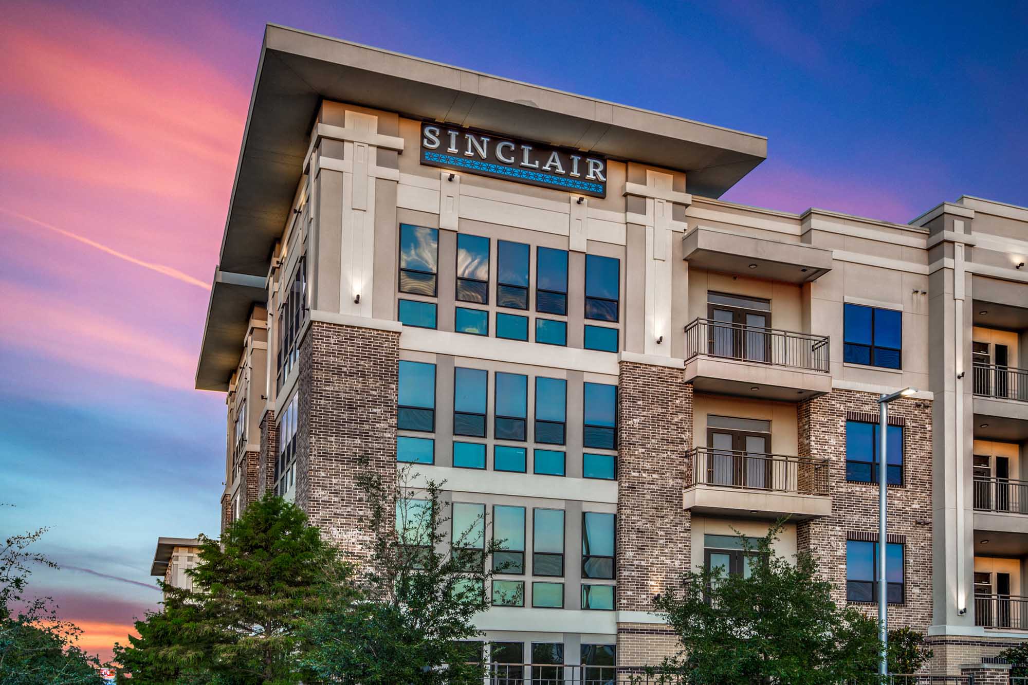 Sinclair – photo 1