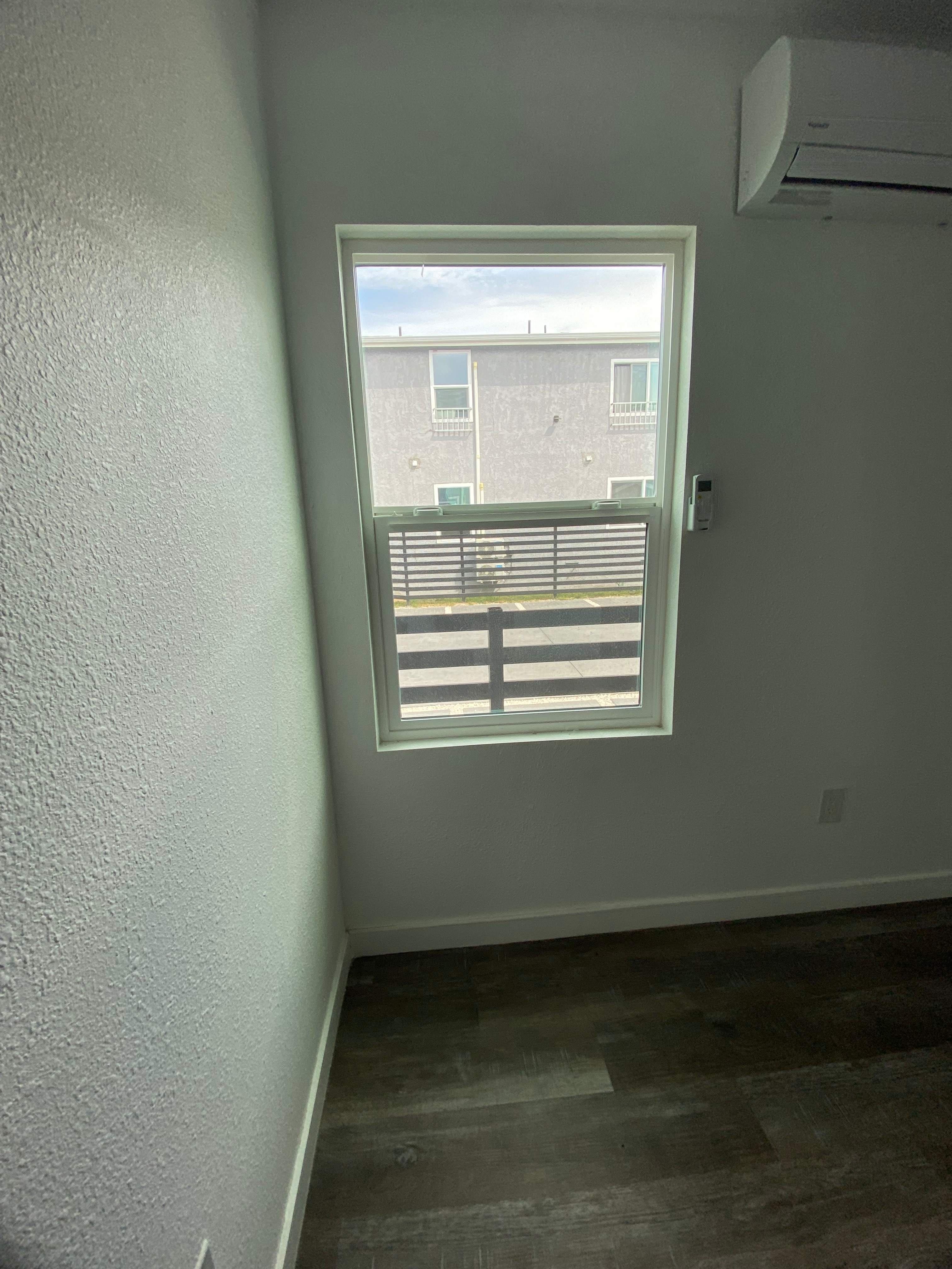 1672 W 36th St – photo 1