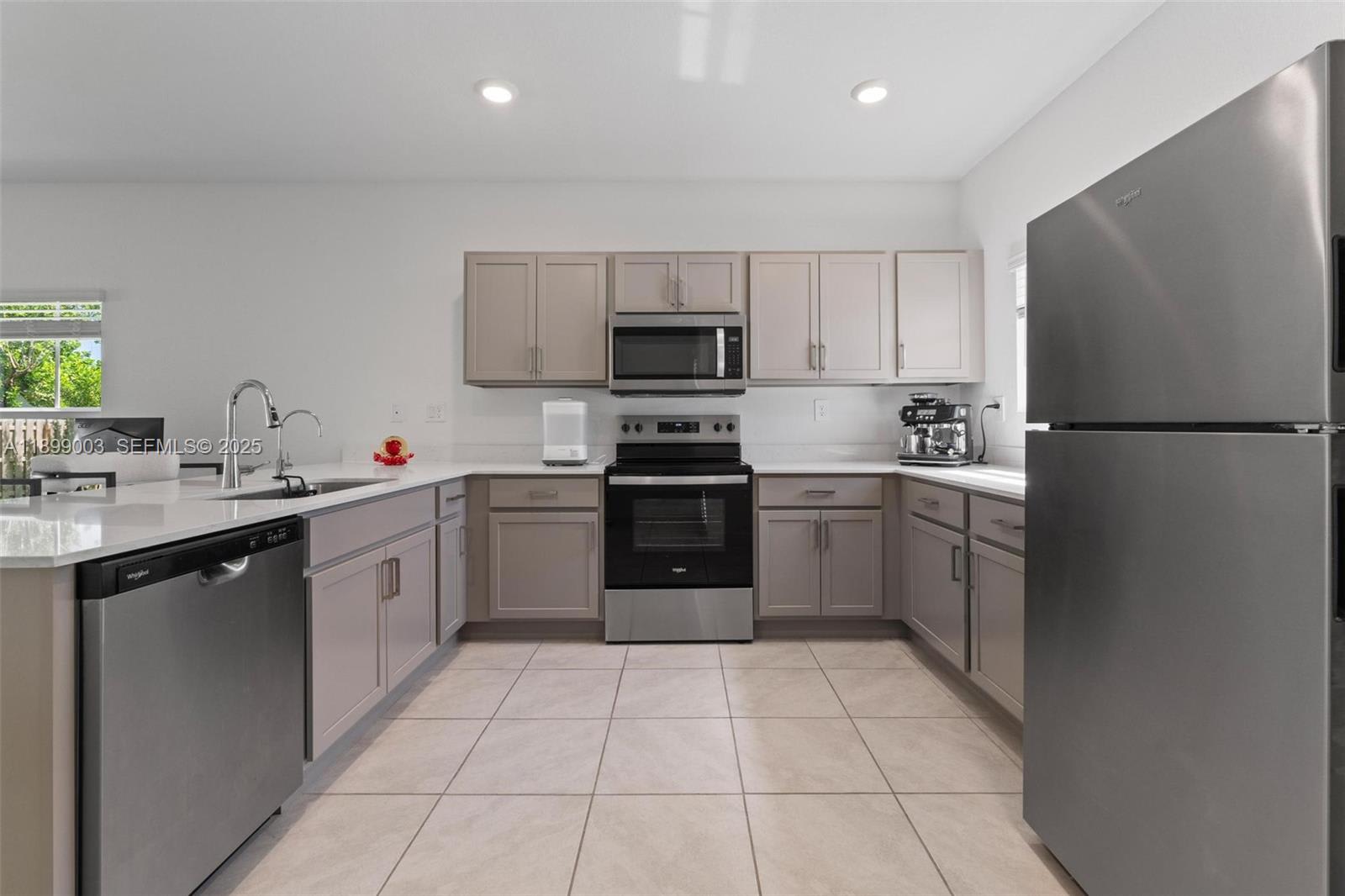 377 Northeast 1st Drive – photo 1