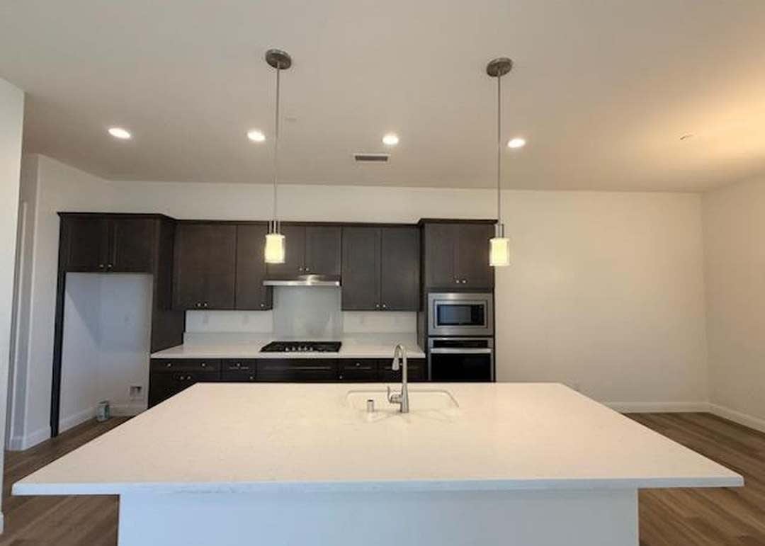 2935 21st Ave – photo 1 of 30