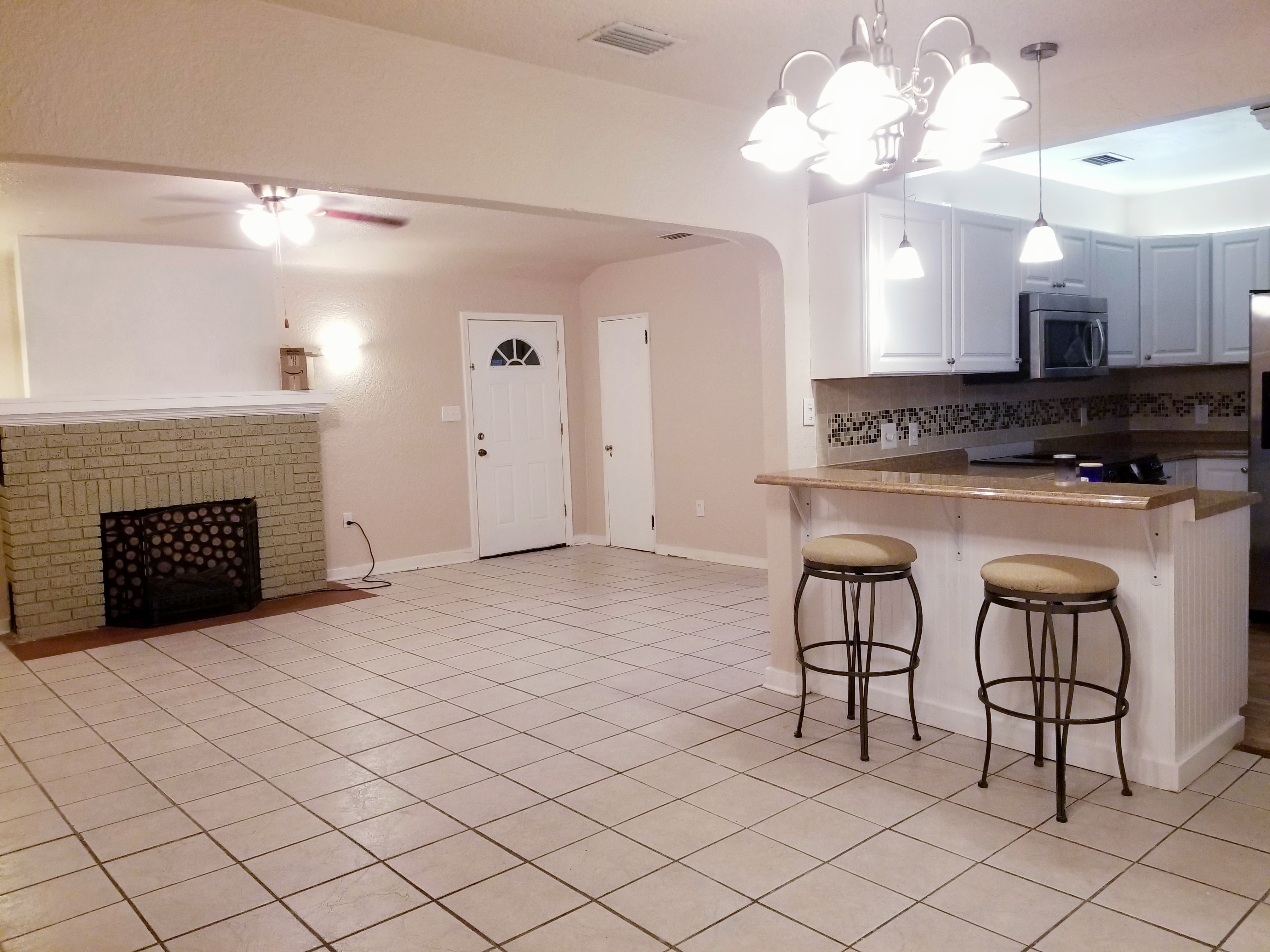 512 East Strawbridge Avenue – photo 1