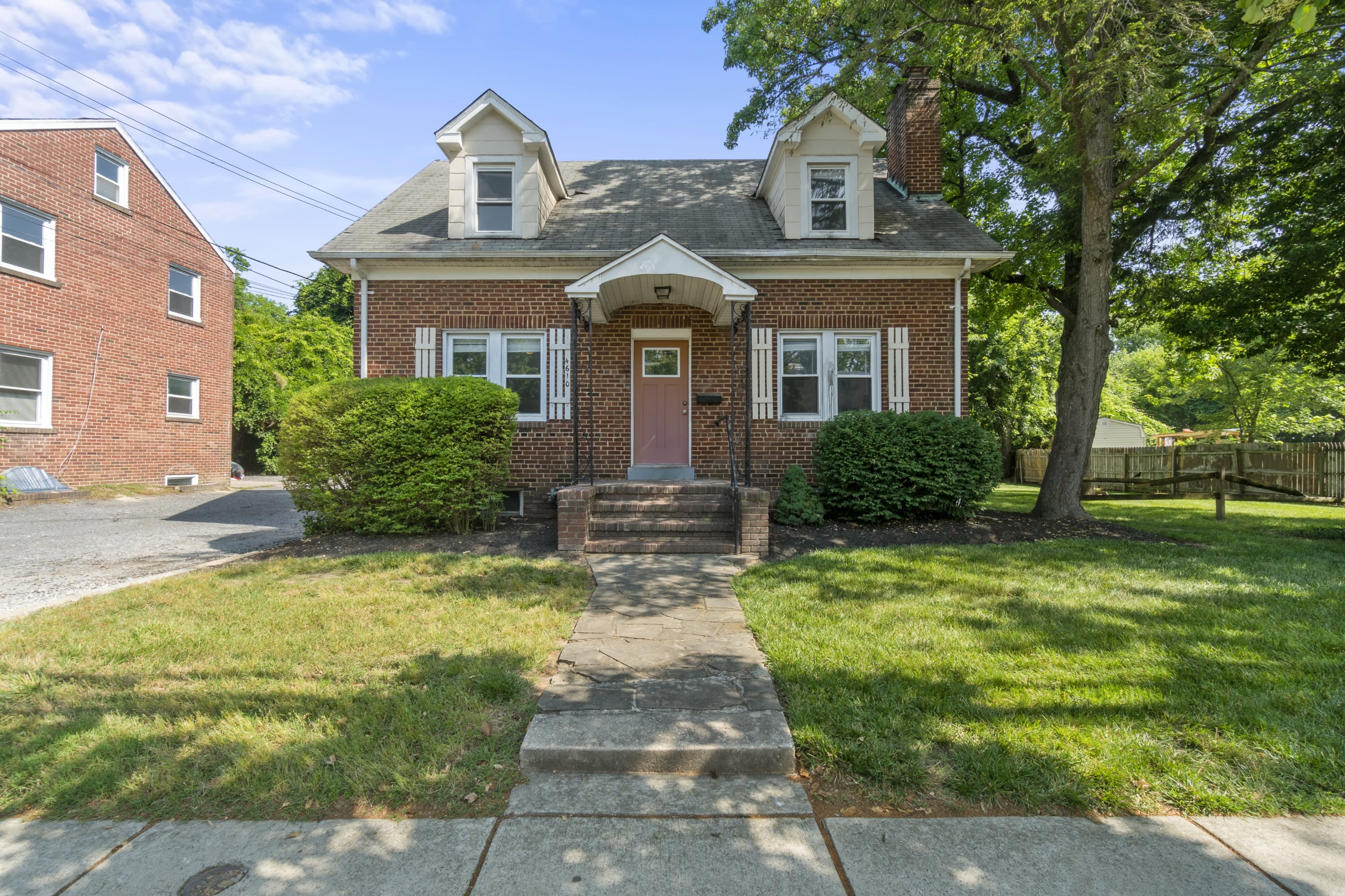 4610 Calvert Road – photo 1